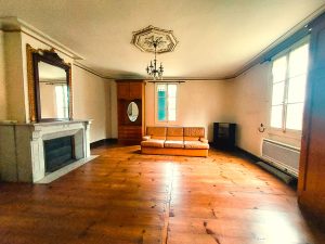 51249019  – Maison – 7 pièces à TALLER