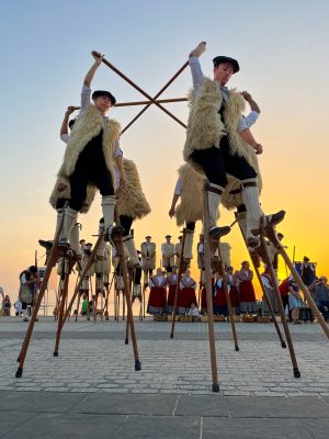 Spectacle folklore – Lous Crabots