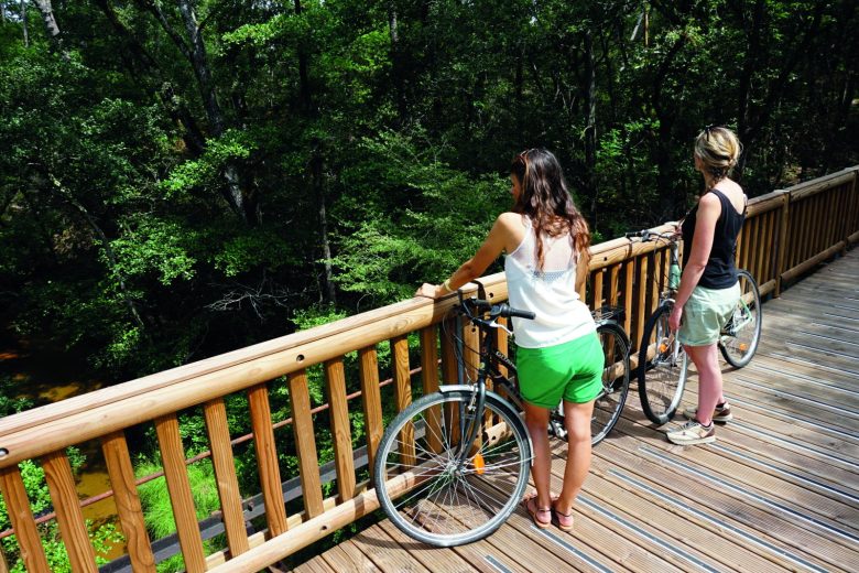 La tournée des quartiers, des fontaines et églises à vélo !