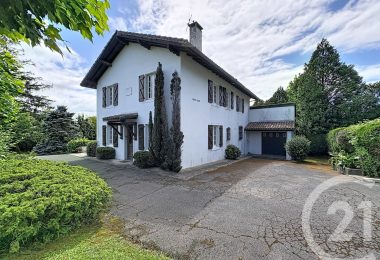 53064480  – Maison – 8 pièces à ARCANGUES