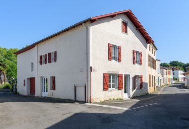 53087205  – Maison – 5 pièces à AMOU