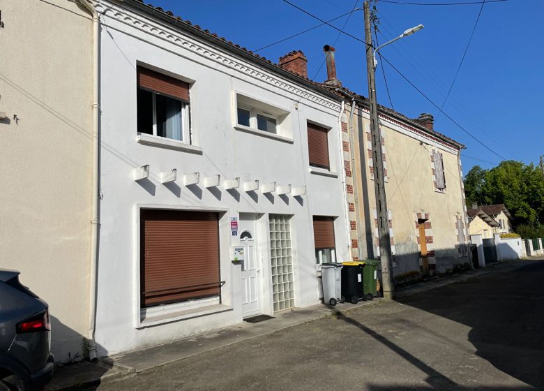 53107160  – Maison – 4 pièces à MONT DE MARSAN