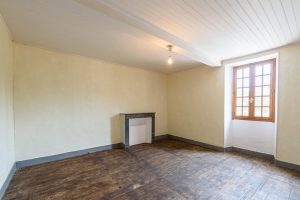 53110551  – Maison – 8 pièces à MALAUSSANNE
