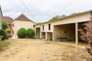 53110551  – Maison – 8 pièces à MALAUSSANNE