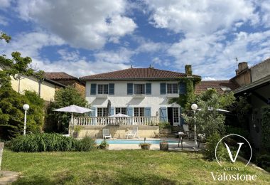52996109  – Maison – 8 pièces à ST LOUBOUER