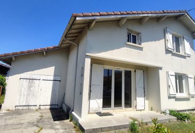 53113169  – Maison – 8 pièces à MONT DE MARSAN