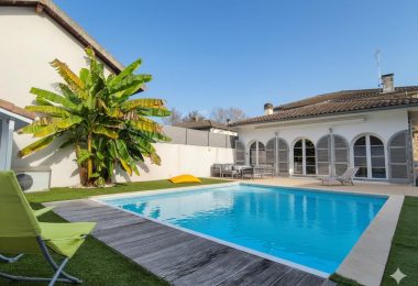 52814871  – Maison – 7 pièces à YGOS ST SATURNIN