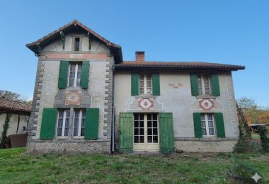 52783119  – Maison – 9 pièces à SABRES