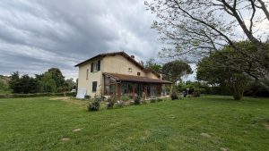 53142562  – Maison – 5 pièces à PUJO LE PLAN