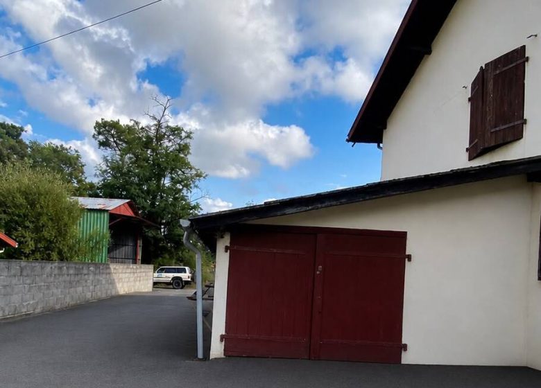 53142061  – Parking à TARNOS