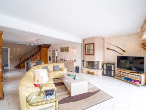53146184  – Maison – 6 pièces à LUE