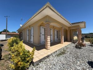 53096542  – Maison – 4 pièces à YGOS ST SATURNIN