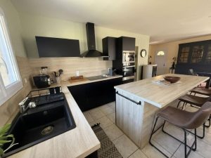 53096542  – Maison – 4 pièces à YGOS ST SATURNIN