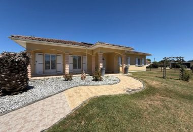 53096542  – Maison – 4 pièces à YGOS ST SATURNIN