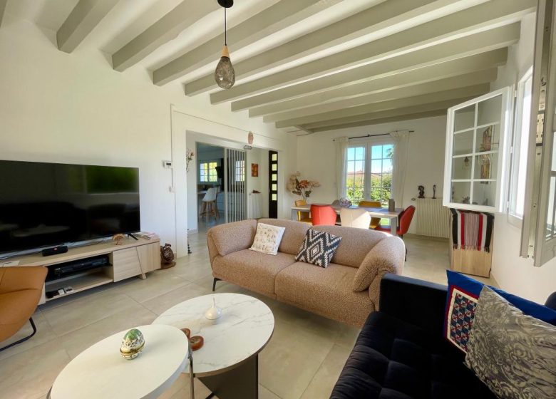 53150484  – Maison – 7 pièces à TOSSE