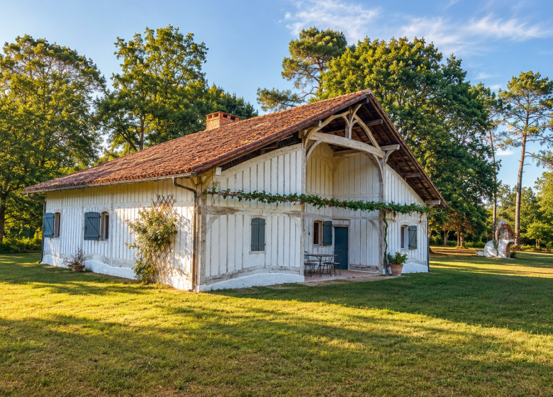 53151188  – Maison – 7 pièces à GAREIN