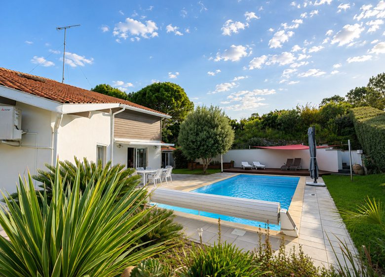 53154712  – Maison – 8 pièces à CAPBRETON