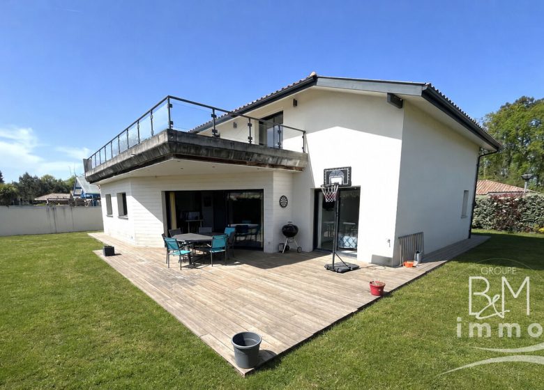 53157870  – Maison – 5 pièces à TOSSE
