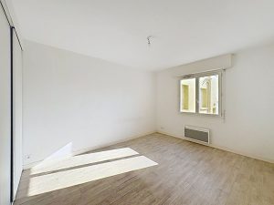 53159857  – Maison – 9 pièces à MONT DE MARSAN