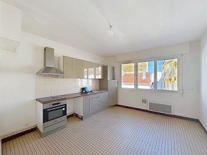 53159857  – Maison – 9 pièces à MONT DE MARSAN