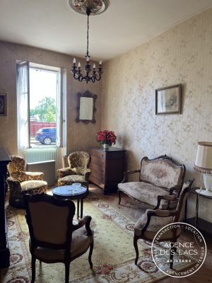 53165093  – Maison – 8 pièces à SABRES