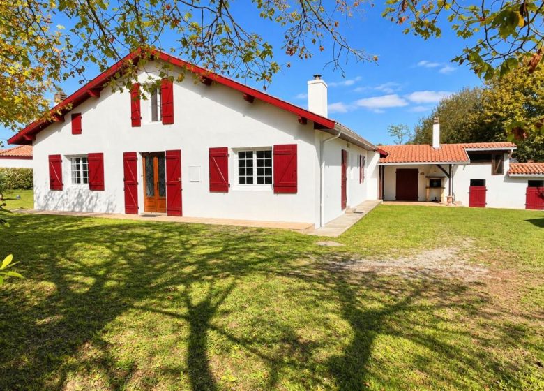 53167404  – Maison – 7 pièces à PEYREHORADE