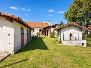 53167404  – Maison – 7 pièces à PEYREHORADE