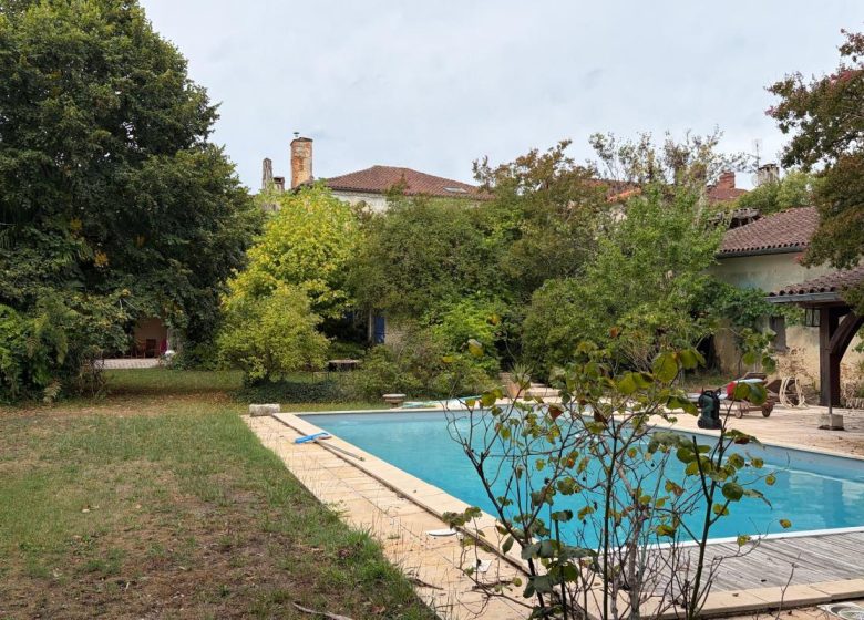 53167156  – Maison – 10 pièces à VILLENEUVE DE MARSAN
