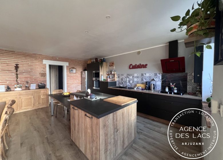 53165101  – Maison – 5 pièces à YGOS ST SATURNIN