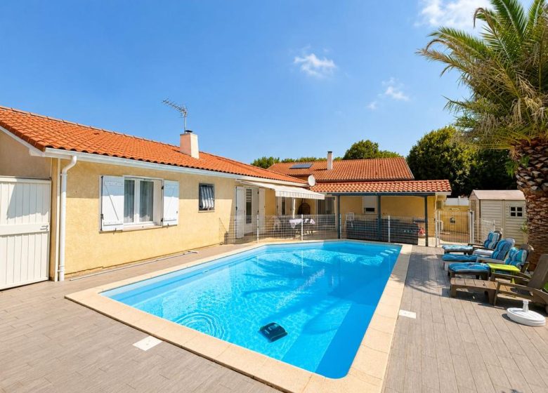 53168753  – Maison – 8 pièces à SAUBION