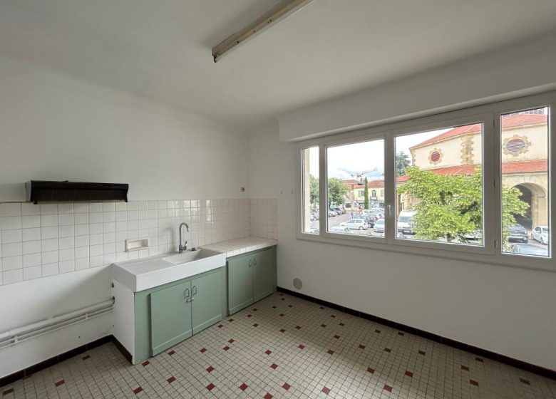 53164094  – Appartement – 3 pièces à AIRE SUR L ADOUR