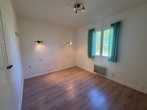 52343800  – Maison – 5 pièces à AIRE SUR L ADOUR