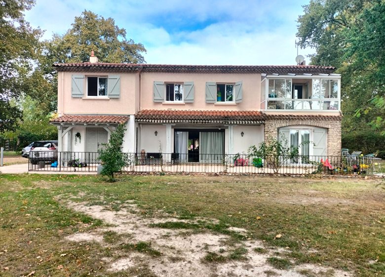 53176924  – Maison – 7 pièces à MONT DE MARSAN