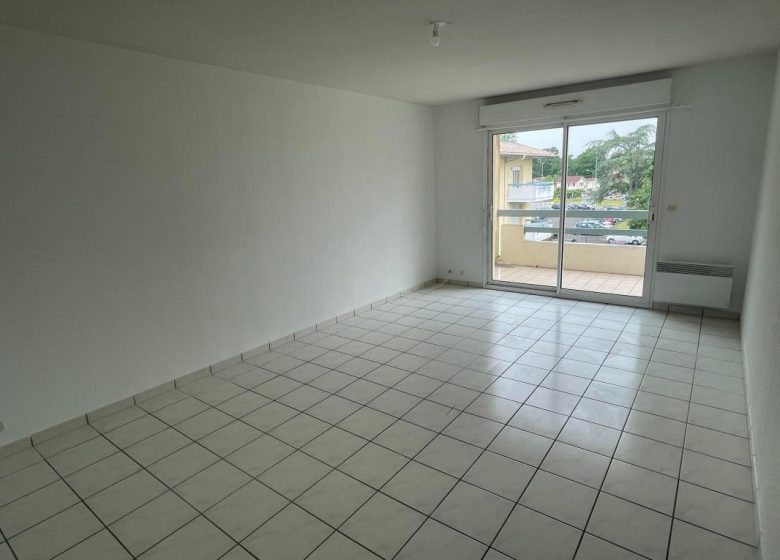 52081887  – Appartement – 2 pièces à MONT DE MARSAN
