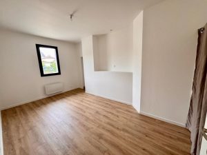 53177421  – Maison – 4 pièces à SAUGNAC ET CAMBRAN