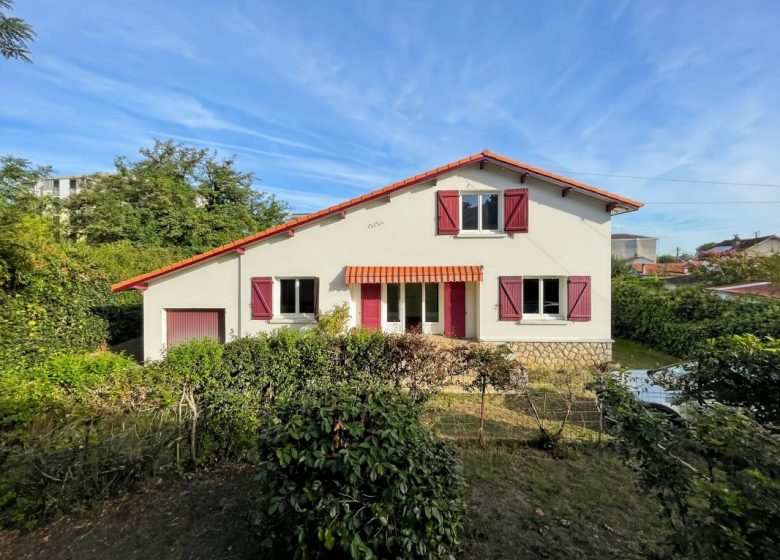 53180165  – Maison – 4 pièces à MONT DE MARSAN