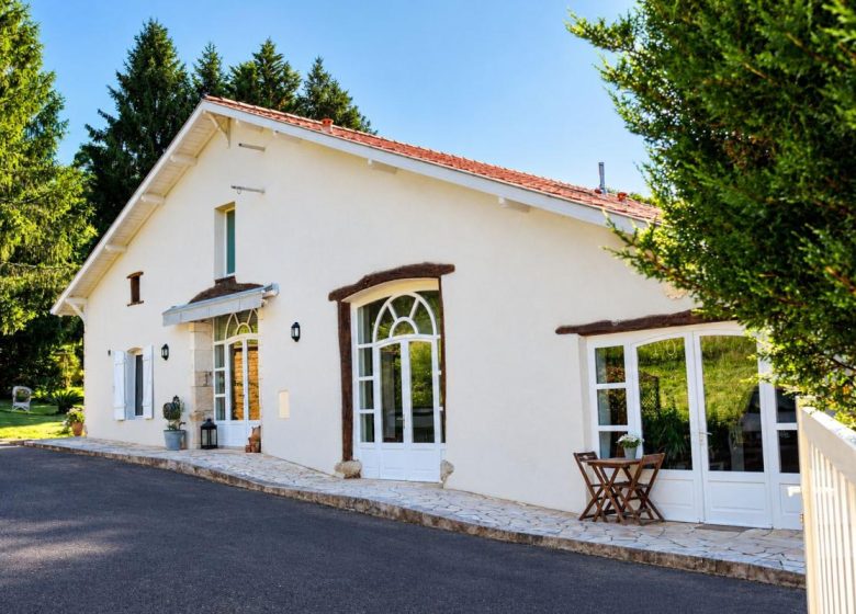 53184820  – Maison – 10 pièces à ST LON LES MINES