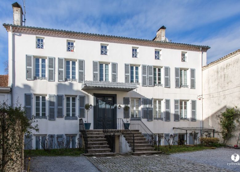 52478319  – Maison – 9 pièces à MONT DE MARSAN