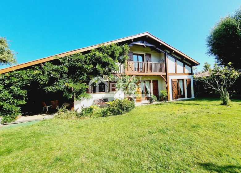 53191831  – Maison – 7 pièces à BISCARROSSE