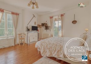 53193952  – Maison – 12 pièces à ARENGOSSE
