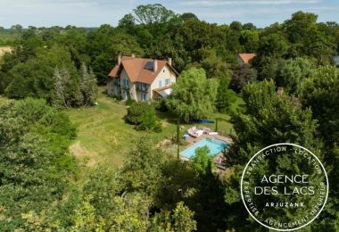 53193952  – Maison – 12 pièces à ARENGOSSE