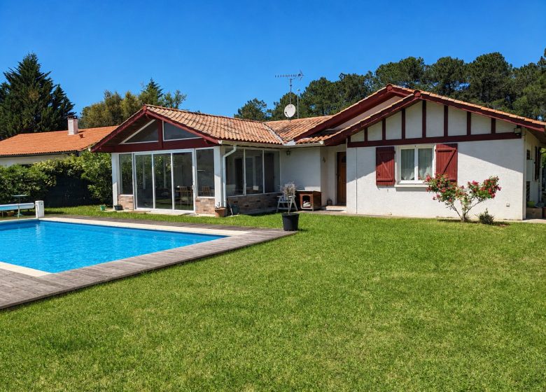 53194601  – Maison – 6 pièces à TARNOS