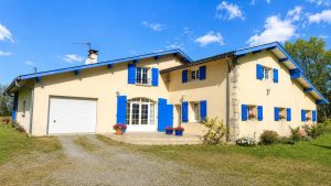 52434781  – Maison – 9 pièces à PEYREHORADE