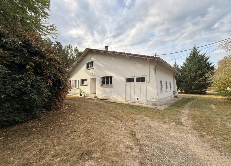 53201687  – Maison – 6 pièces à ARUE