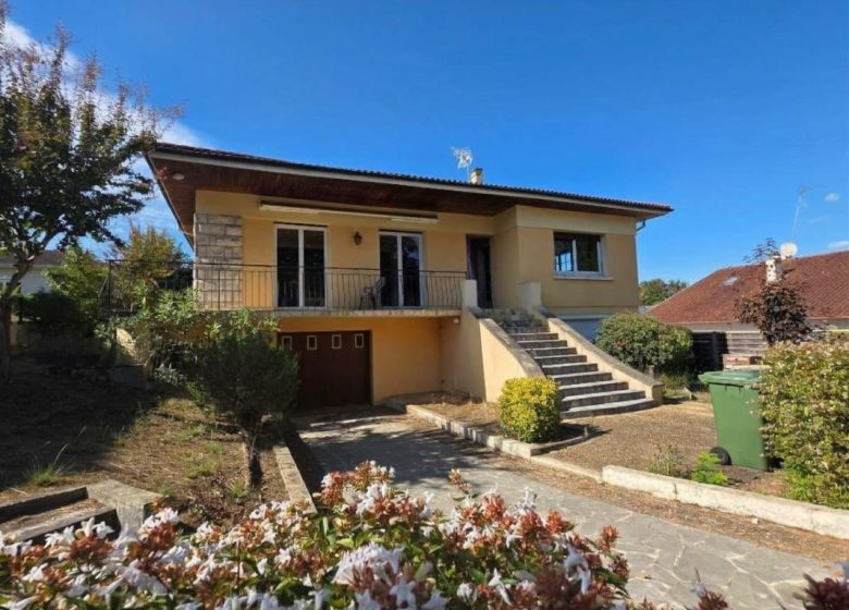 53207517  – Maison – 6 pièces à MONT DE MARSAN