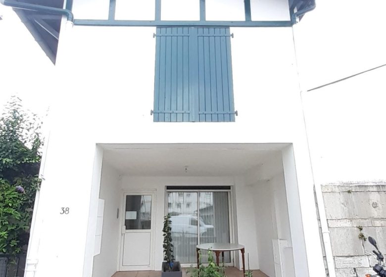 53209005  – Appartement – 2 pièces à USTARITZ