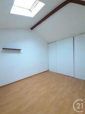 53209005  – Appartement – 2 pièces à USTARITZ