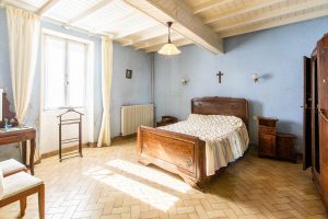 53210382  – Maison – 8 pièces à AIRE SUR L ADOUR