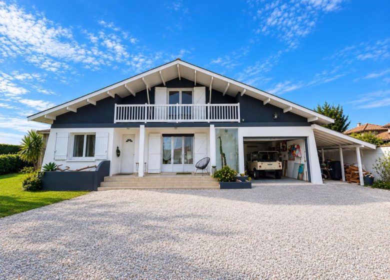 53209383  – Maison – 5 pièces à ANGRESSE