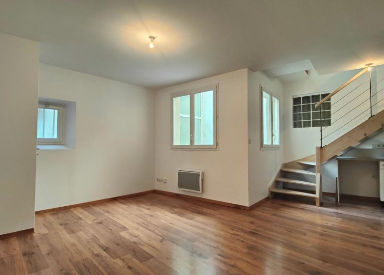 52740643  – Appartement – 1 pièces à AIRE SUR L ADOUR